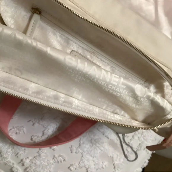 Chanel marshmallow tote. - Picture 10 of 12